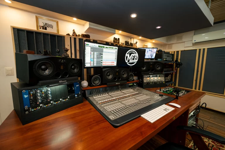 ESTUDIO DE GRABACIÓN SANTIAGO(1)